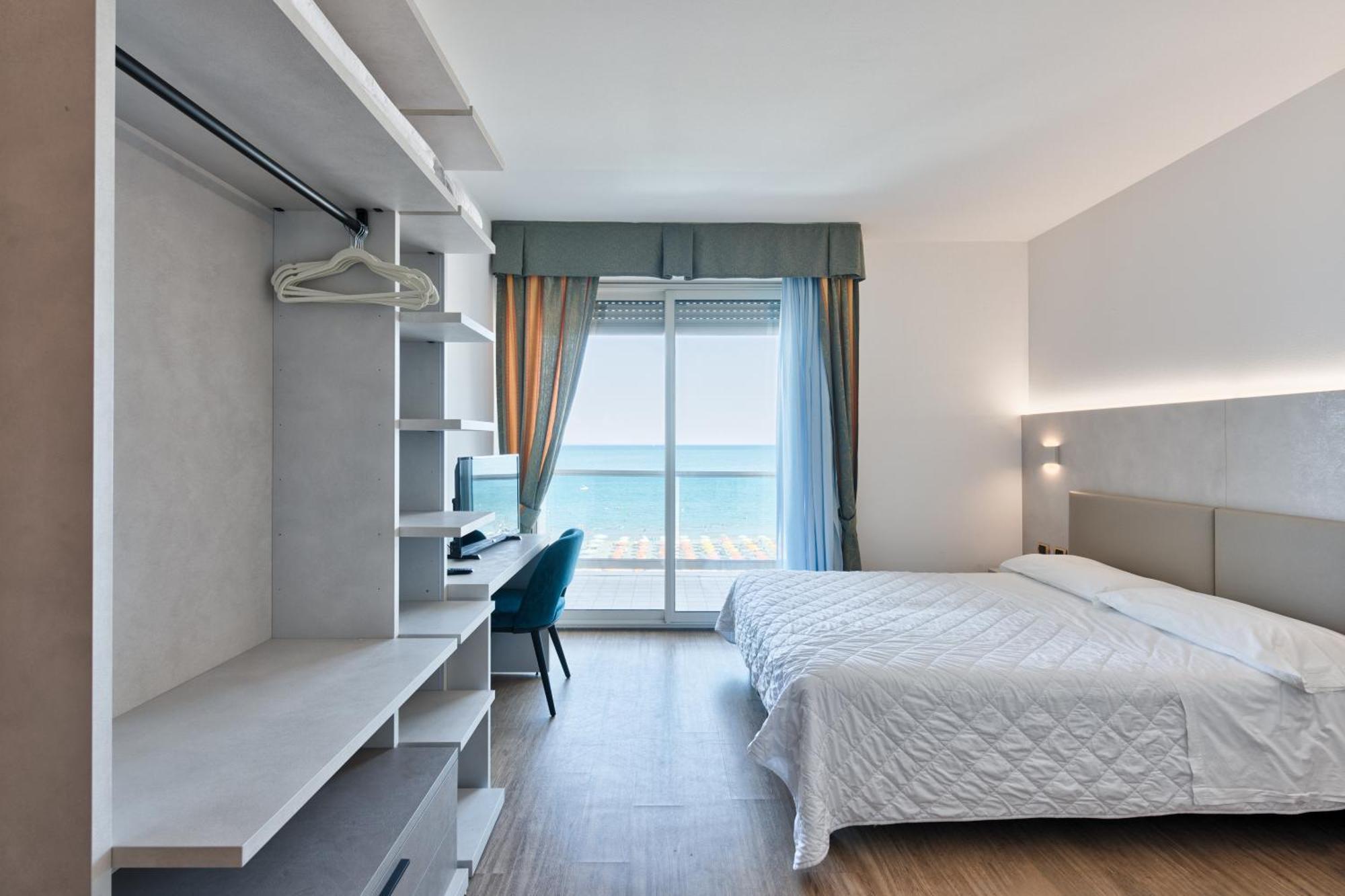 Hotel Columbus Lignano Sabbiadoro Esterno foto