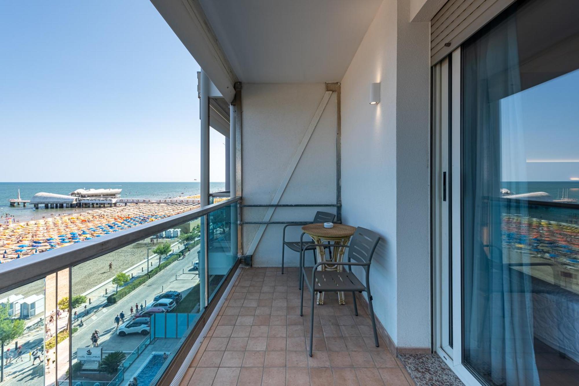 Hotel Columbus Lignano Sabbiadoro Esterno foto