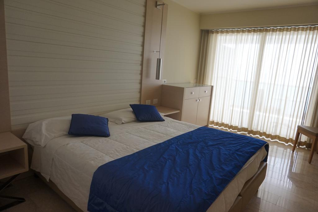 Hotel Columbus Lignano Sabbiadoro Esterno foto