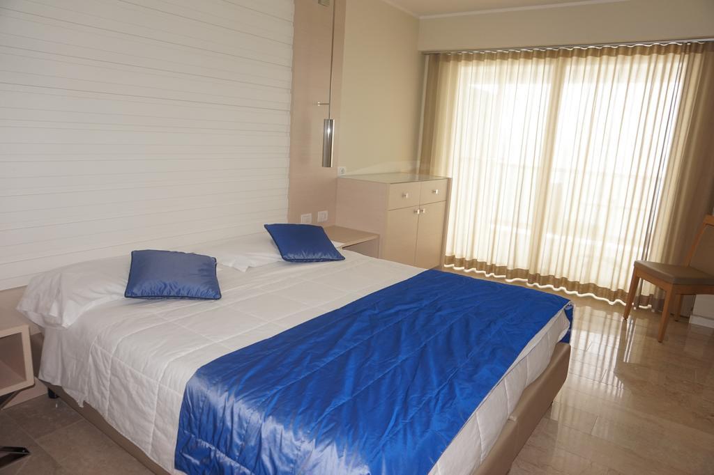 Hotel Columbus Lignano Sabbiadoro Esterno foto