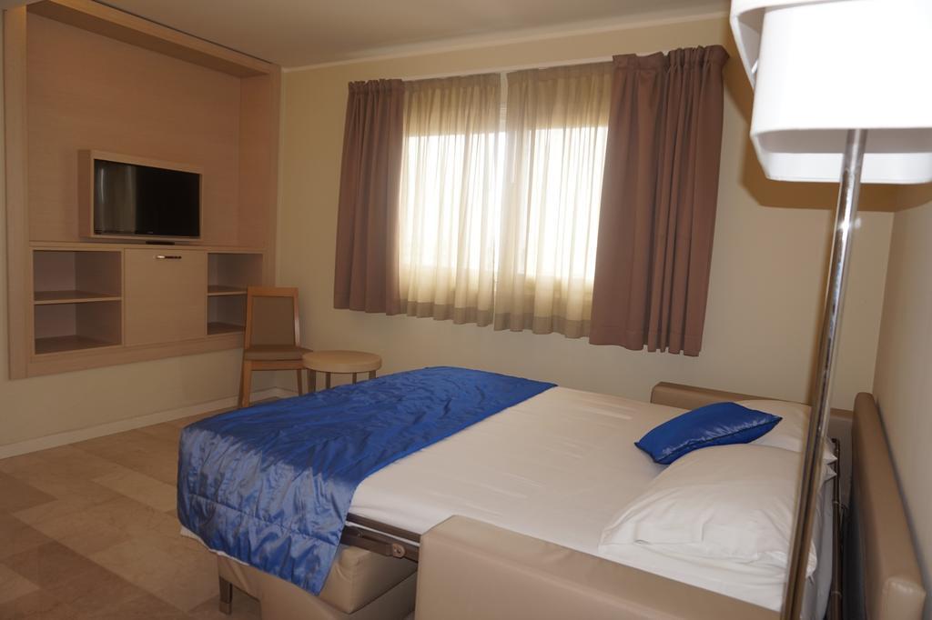 Hotel Columbus Lignano Sabbiadoro Esterno foto