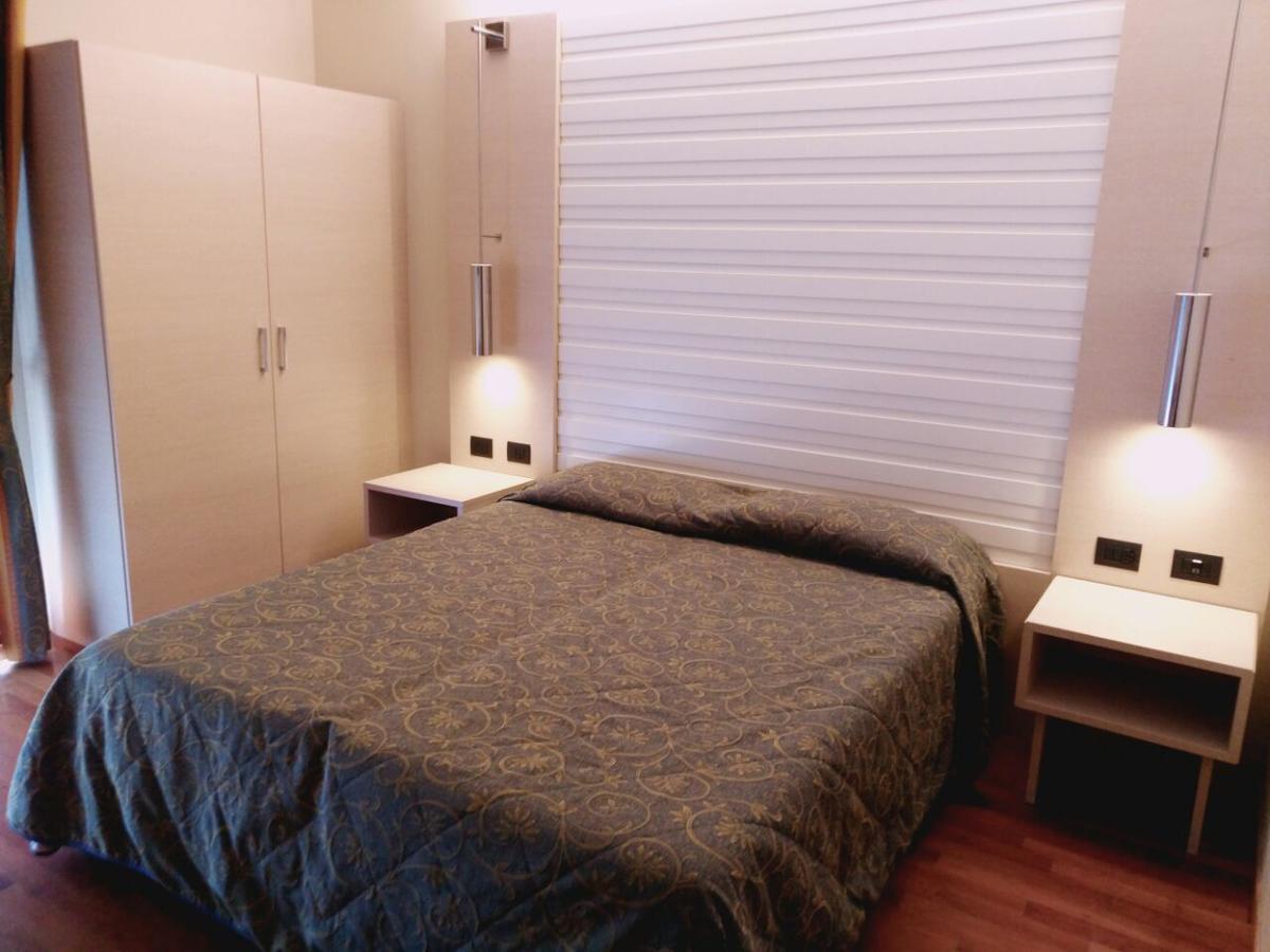 Hotel Columbus Lignano Sabbiadoro Esterno foto